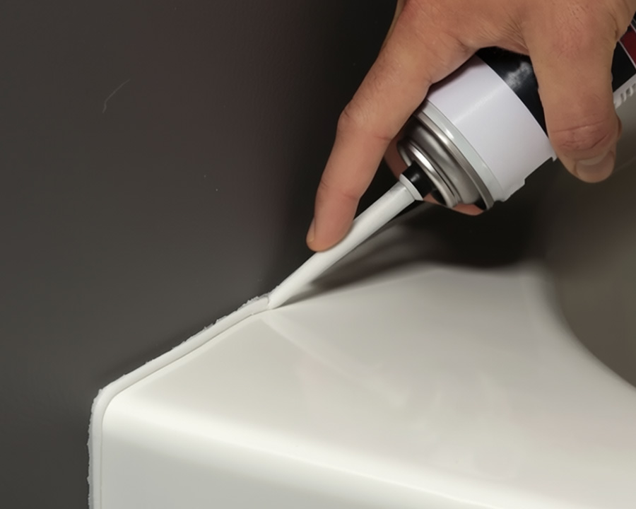 Удаление герметика со стекла